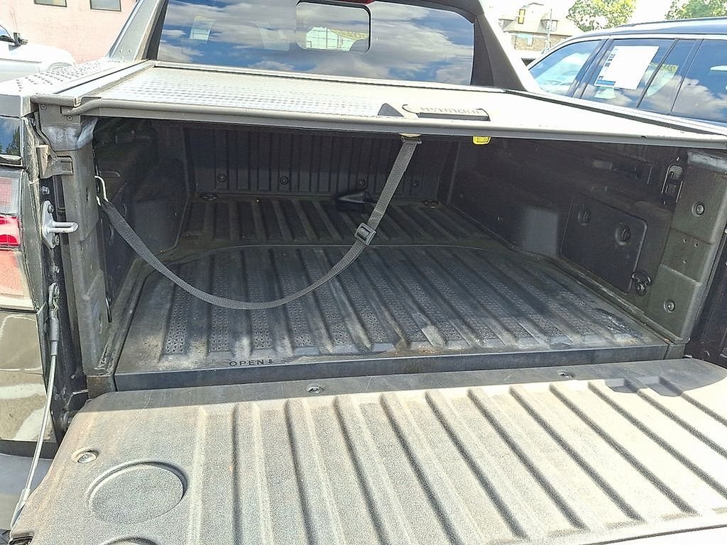 Used 2022 Black Hyundai SEL image 30