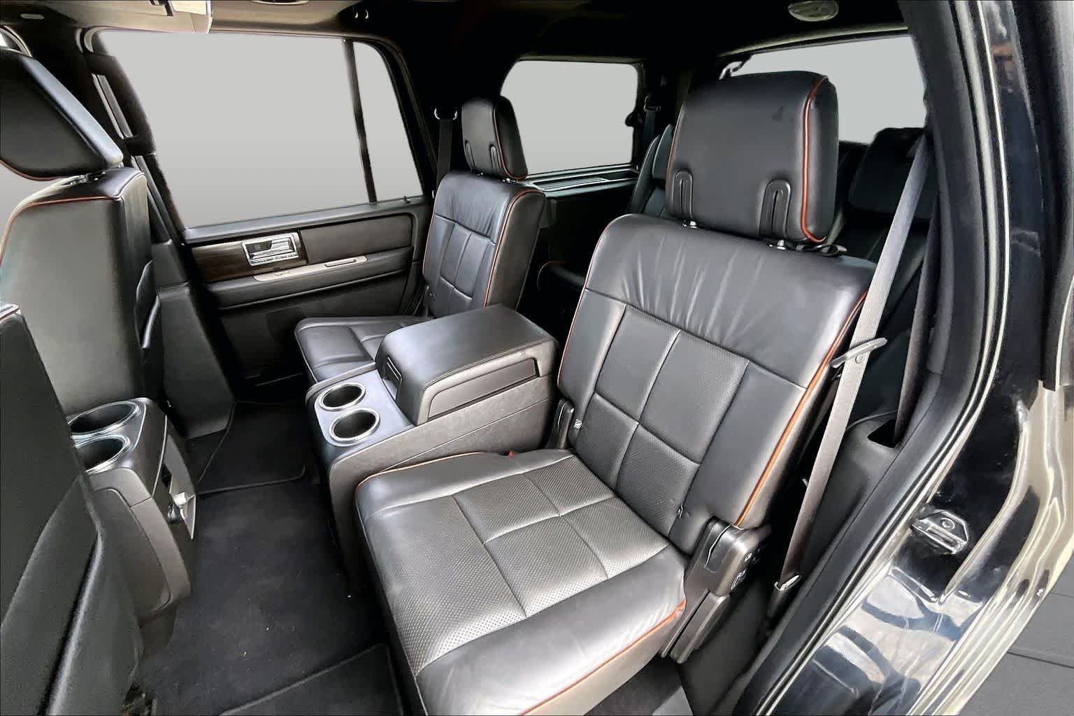 Used 2007 Black Lincoln Ultimate image 19