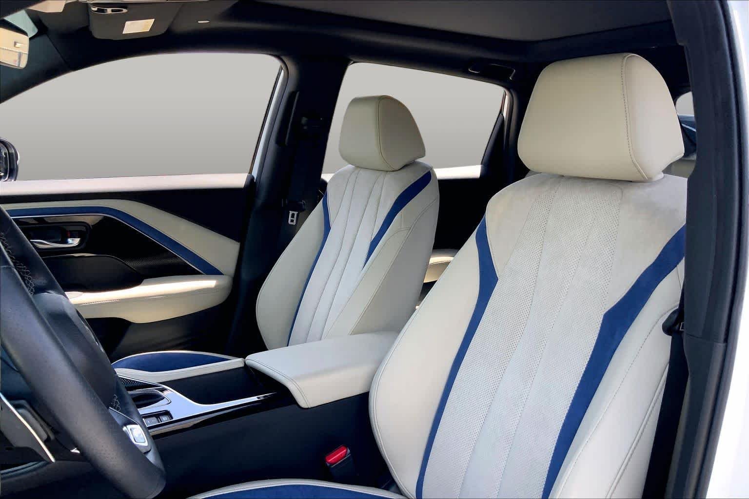 Used 2025 Platinum White Pearl Acura w/A-Spec Package image 8