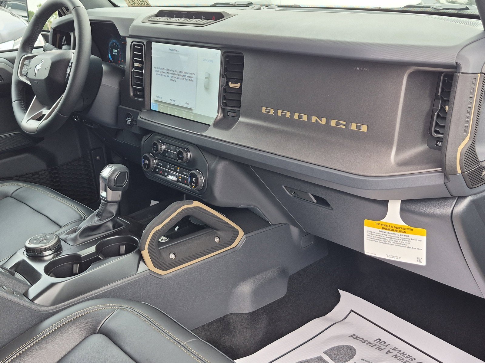 New 2026 Oxford White Ford Badlands® image 11
