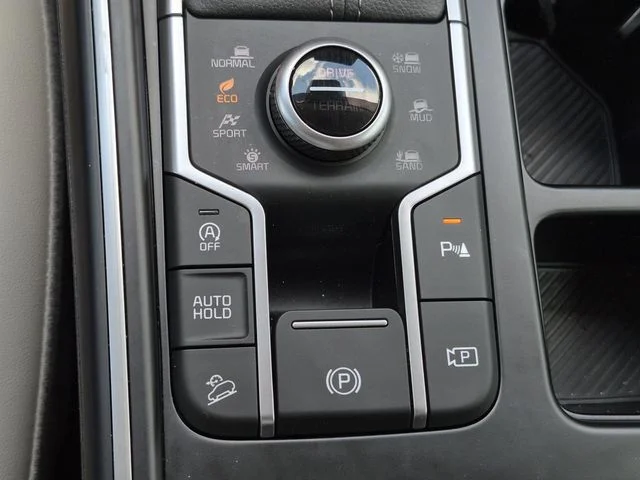 Used 2026 Glacial White Pearl Kia EX image 30