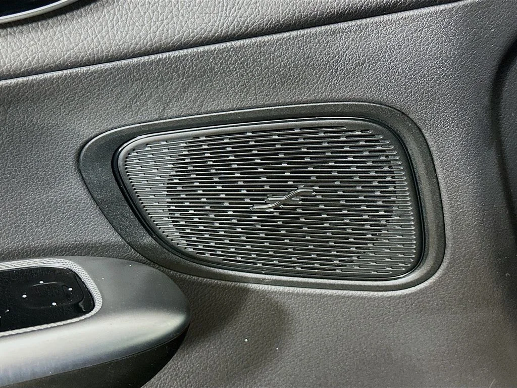 Used 2023 Blue Mercedes-Benz GLC 300 image 16