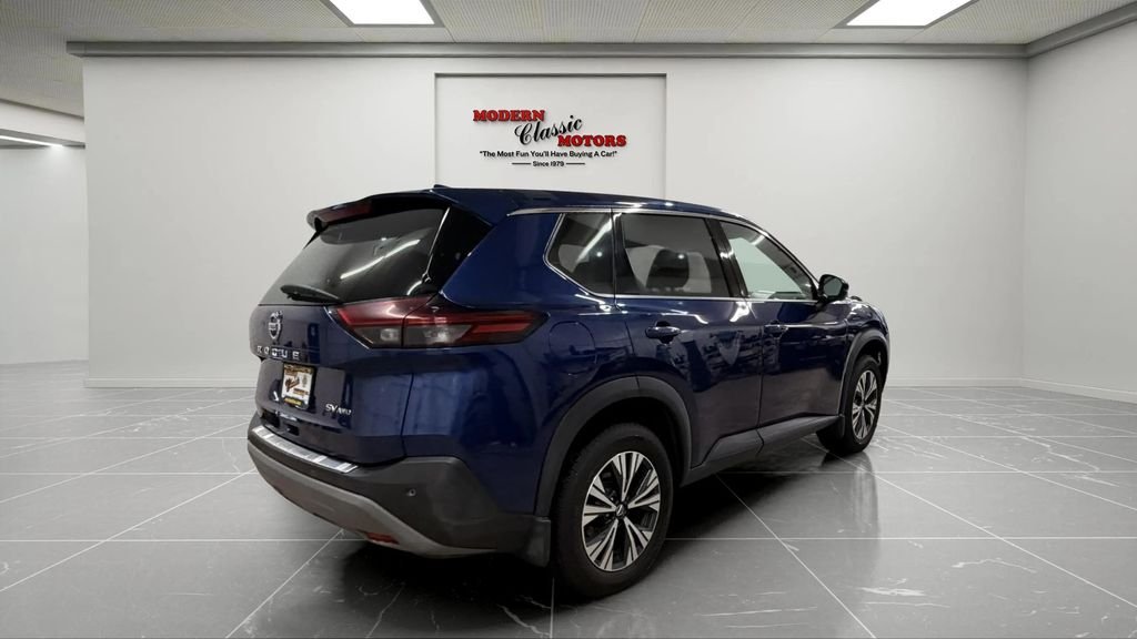 Used 2021 Blue Nissan SV image 11