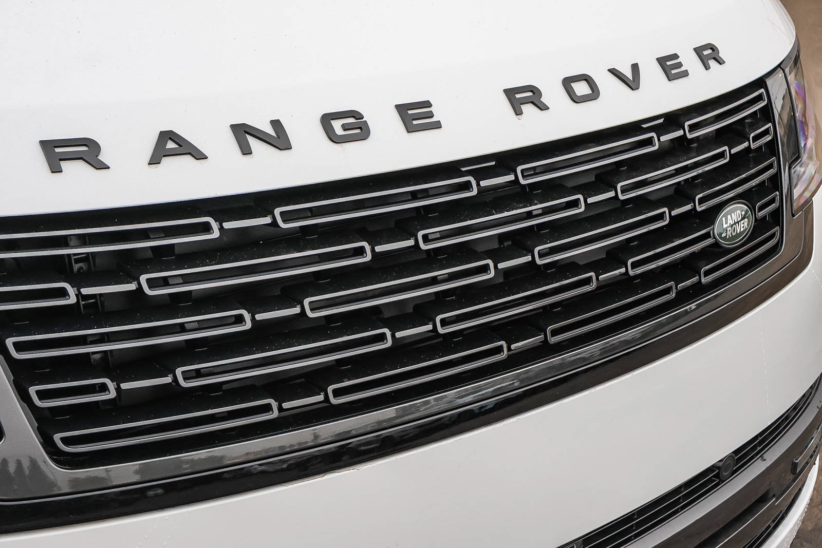 2025 Land Rover Range Rover SE - Photo 15