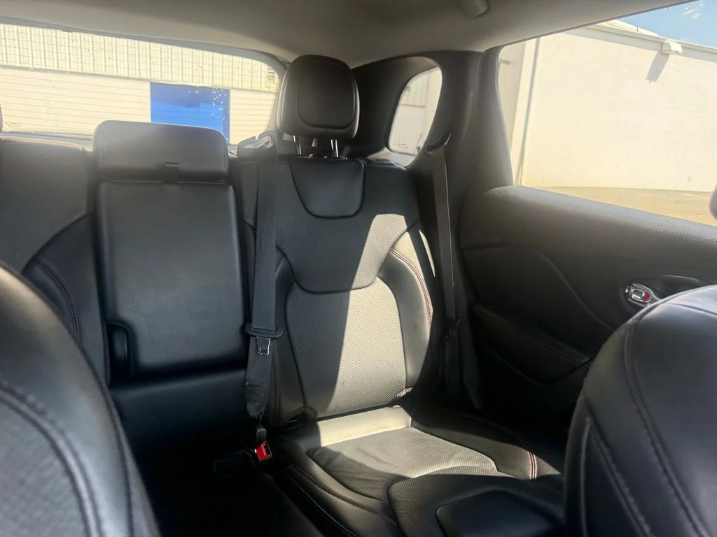 Used 2022 White Jeep Trailhawk image 62