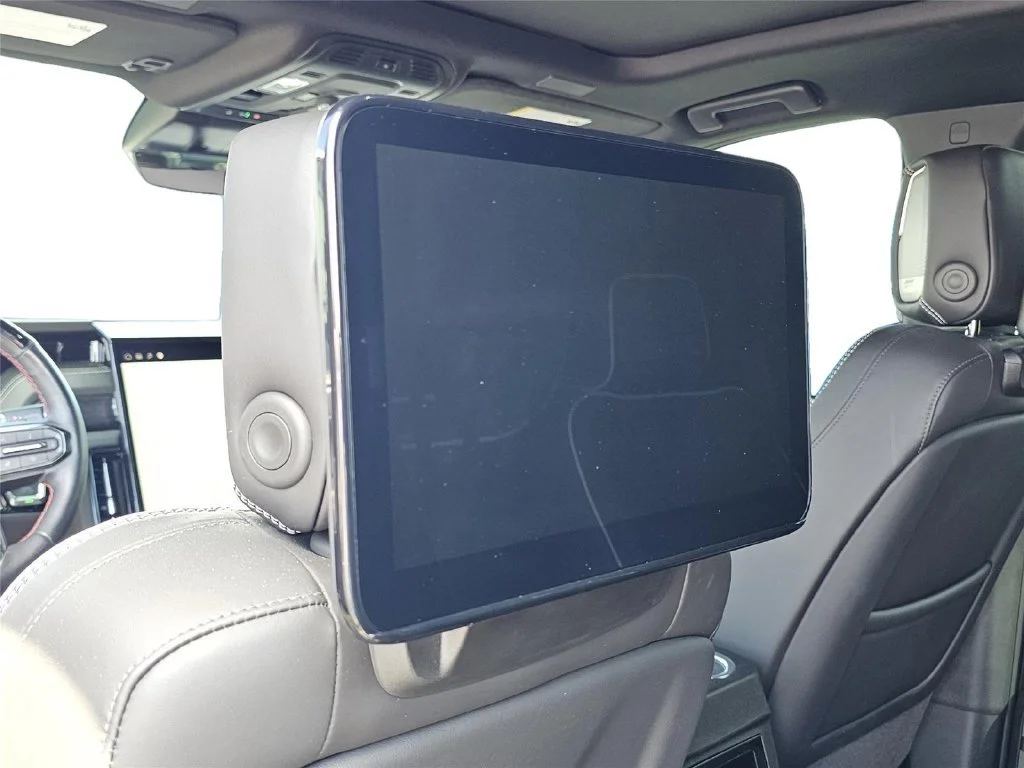 Used 2025 Onyx Black GMC AT4 Ultimate image 38