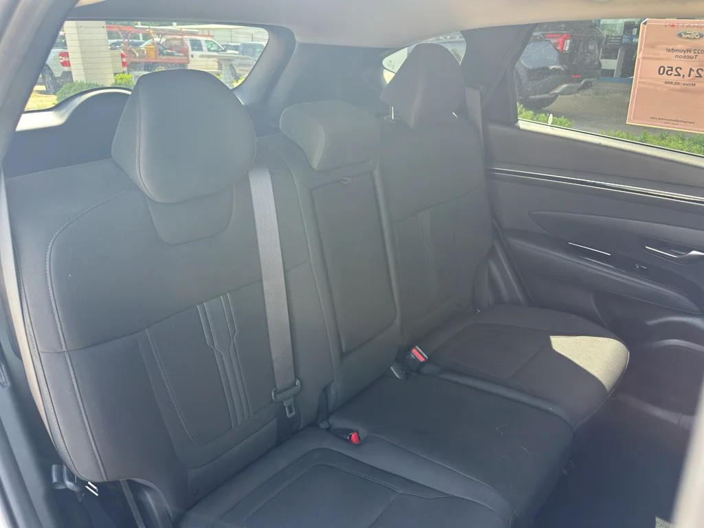 Used 2022 Quartz White Hyundai SEL image 33