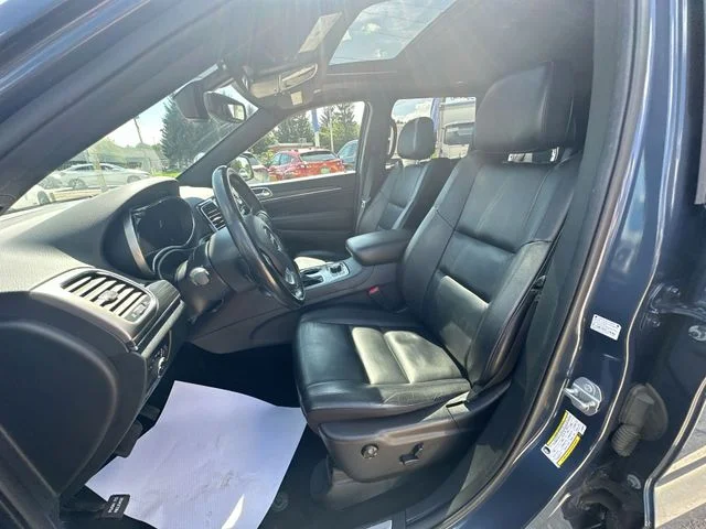 Used 2020 Blue Jeep Limited image 22
