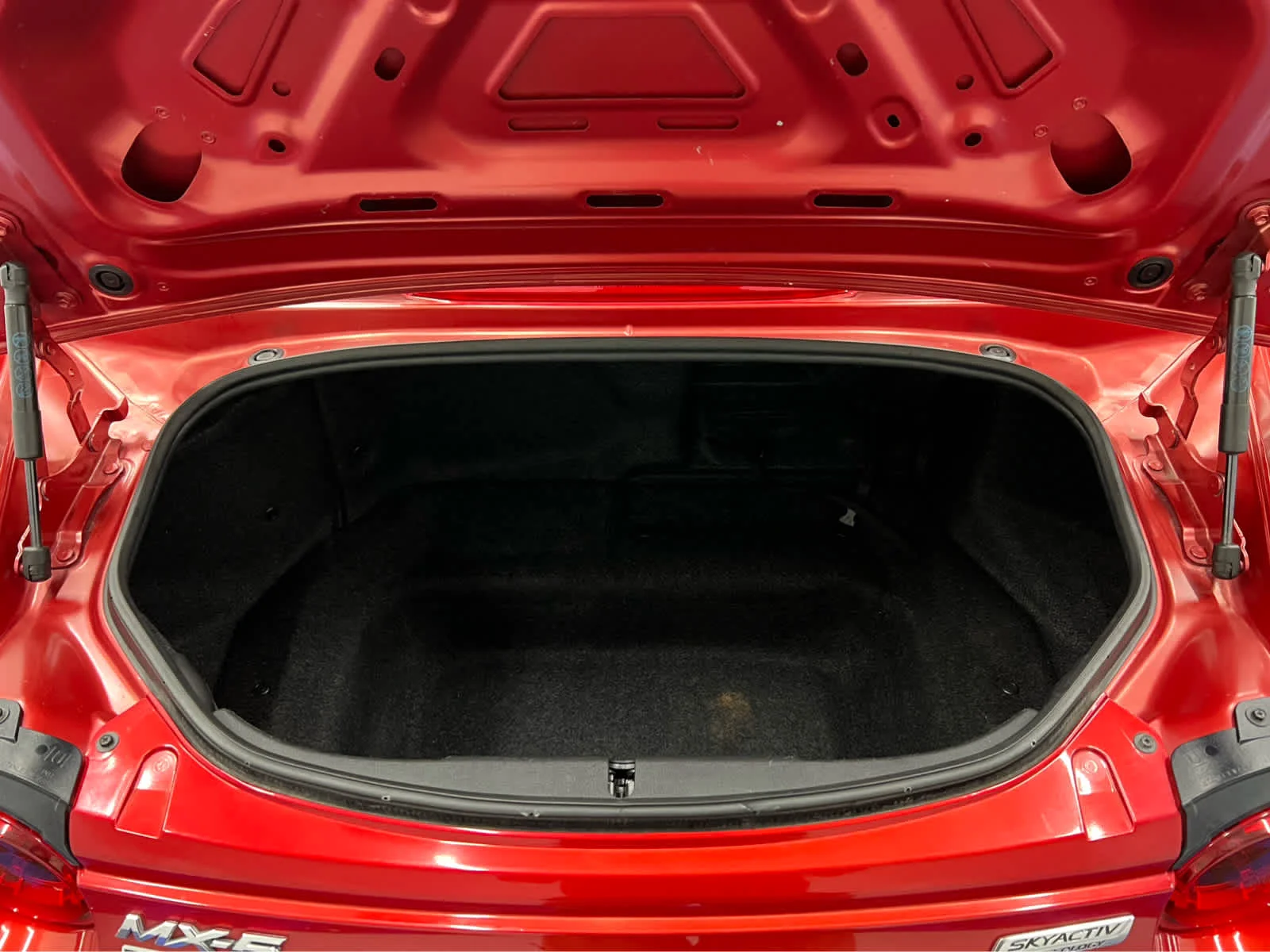 Used 2016 Soul Red Metallic Mazda Sport image 11