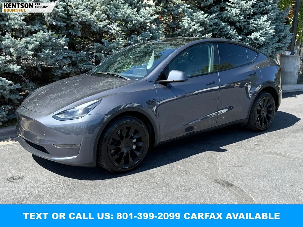 2023 Tesla Model Y Long Range Dual Motor All-Wheel Drive's photo