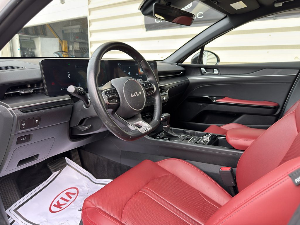 Certified Used 2025 Snow White Pearl Kia GT-Line image 11