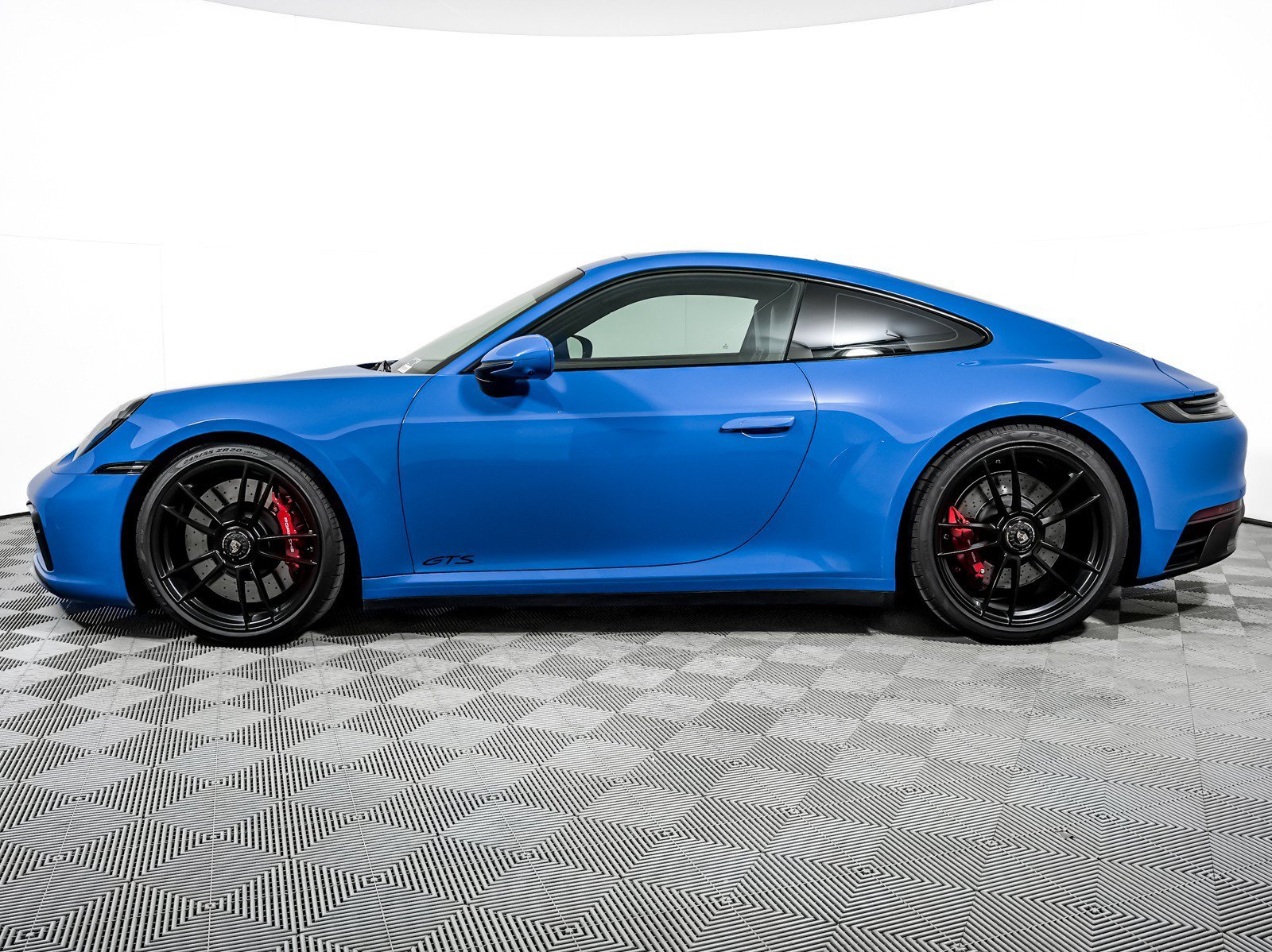 Certified Used 2022 PTS CLUB BLAU Porsche  image 2