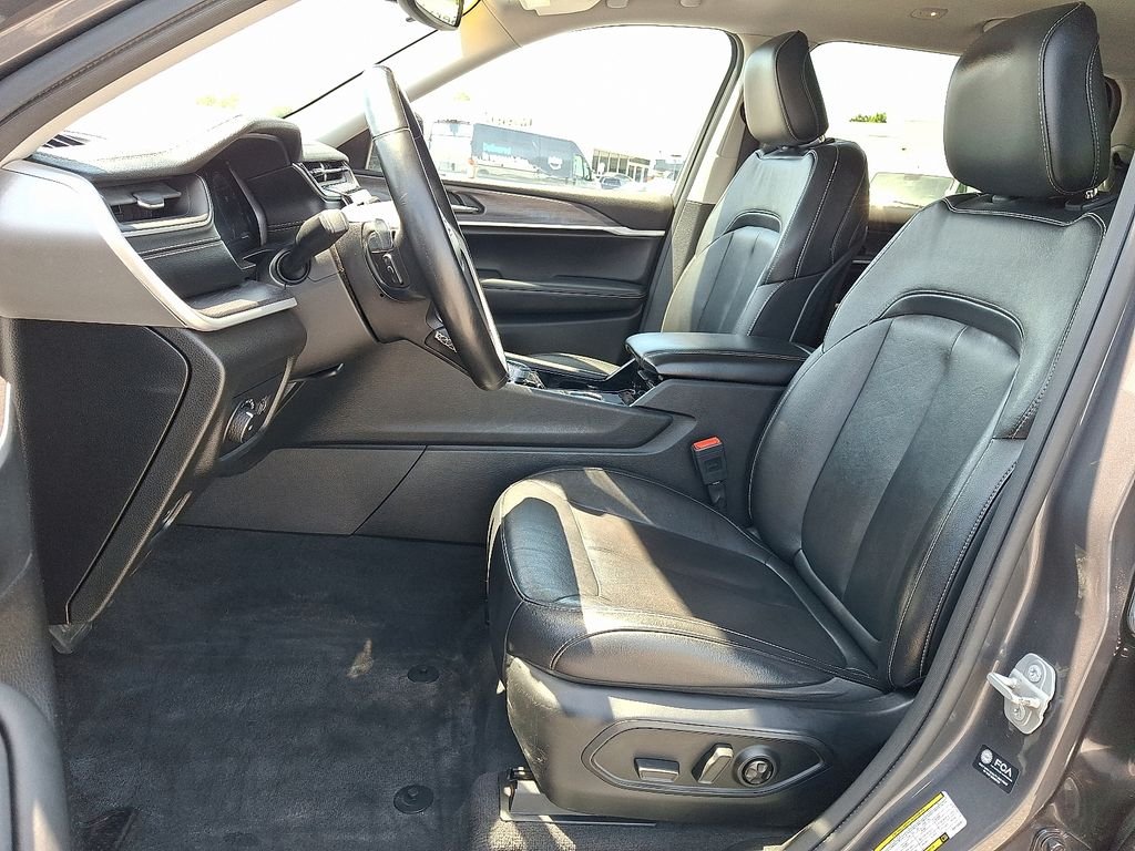 Used 2021 Gray Jeep Limited image 15