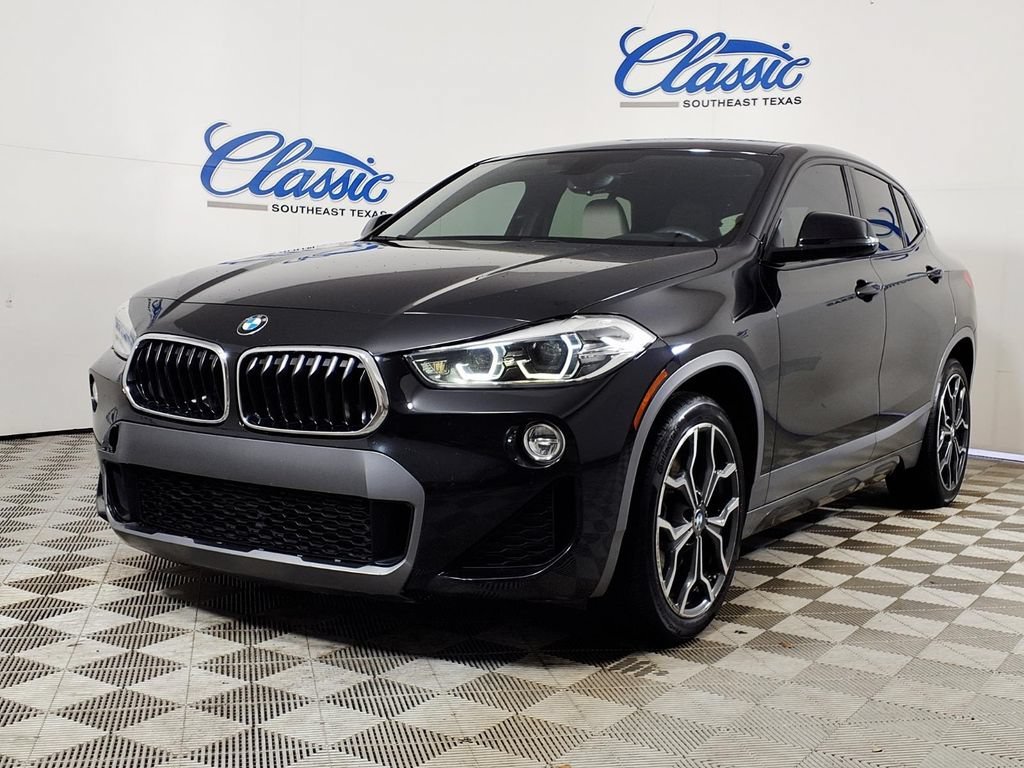 Used 2018 Black Sapphire Me BMW sDrive28i image 5