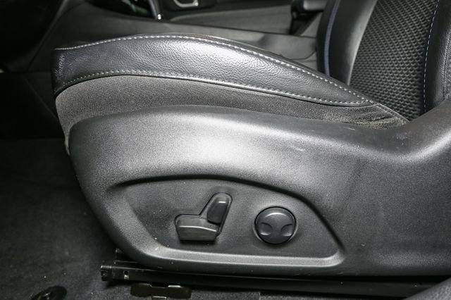 Used 2023 Black Jeep Latitude image 37