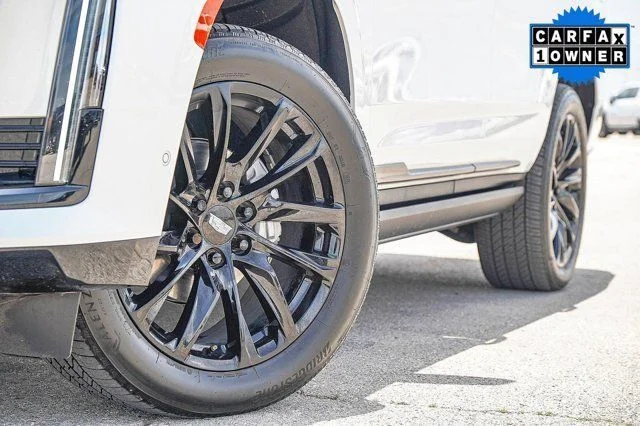 Used 2024 White Cadillac Sport Platinum image 3