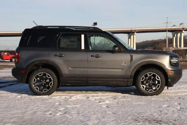 New 2025 Carbonized Gray Metallic Ford Outer Banks® image 59