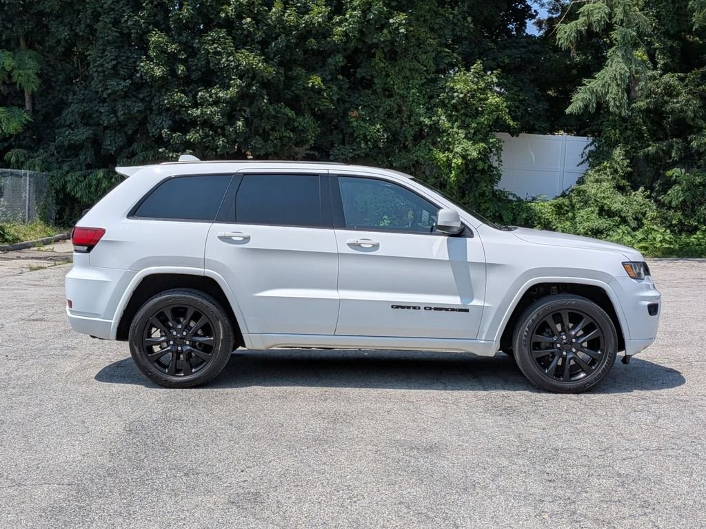 Used 2018 Jeep Grand Cherokee Altitude with VIN 1C4RJFAG4JC500875 for sale in Elmsford, NY