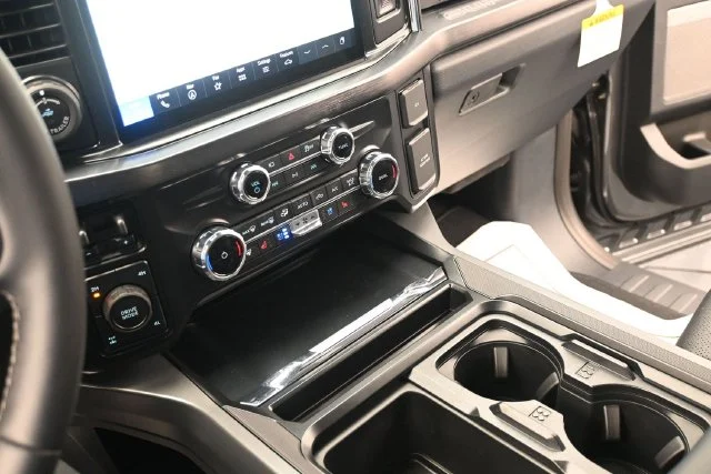 New 2027 Carbonized Gray Metallic Ford F-250® Lariat® image 16