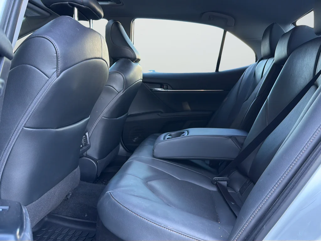 Used 2020 Beige Toyota XLE image 27