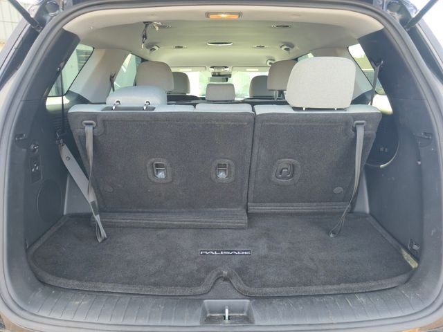 Certified Used 2025 Black Hyundai SE image 33