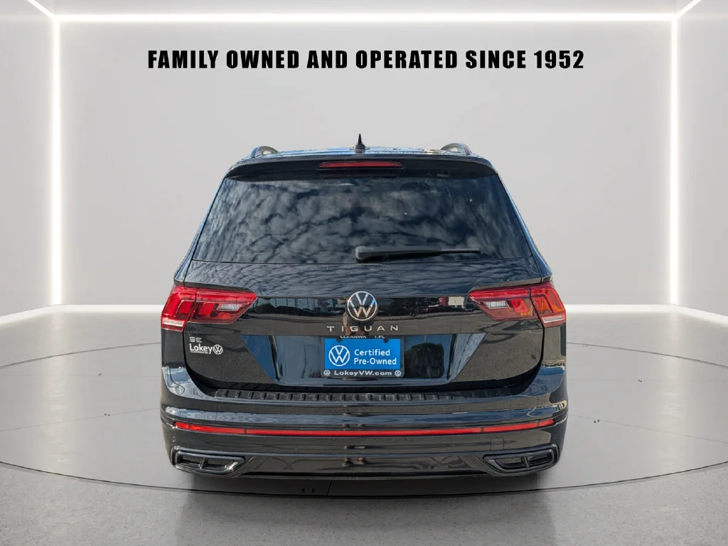 Used 2023 Black Volkswagen 2.0T SE R-Line Black image 5