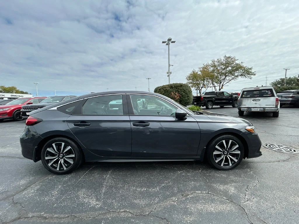 2024 Honda Civic Hatchback EX-L - Photo 6