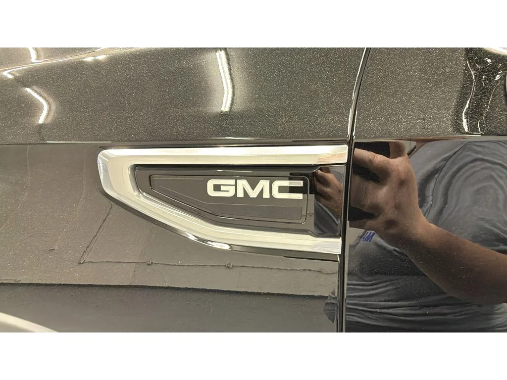 Used 2023 Onyx Black GMC Denali image 12