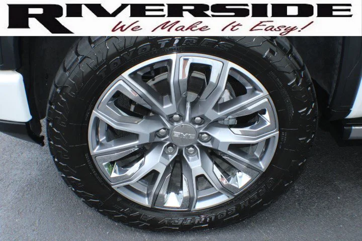 Certified Used 2023 White Frost Tricoat GMC Denali image 5