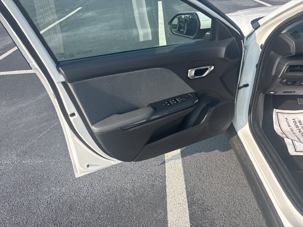 Used 2025 White Kia EX image 13