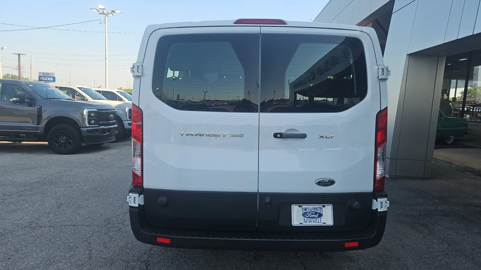 Used 2024 White Ford 350 XLT LR RWD image 4