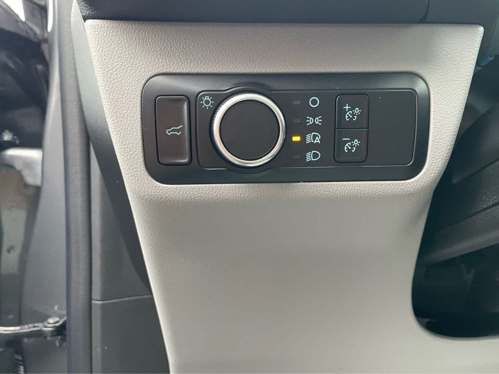 Used 2025 Gray Ford Active image 13