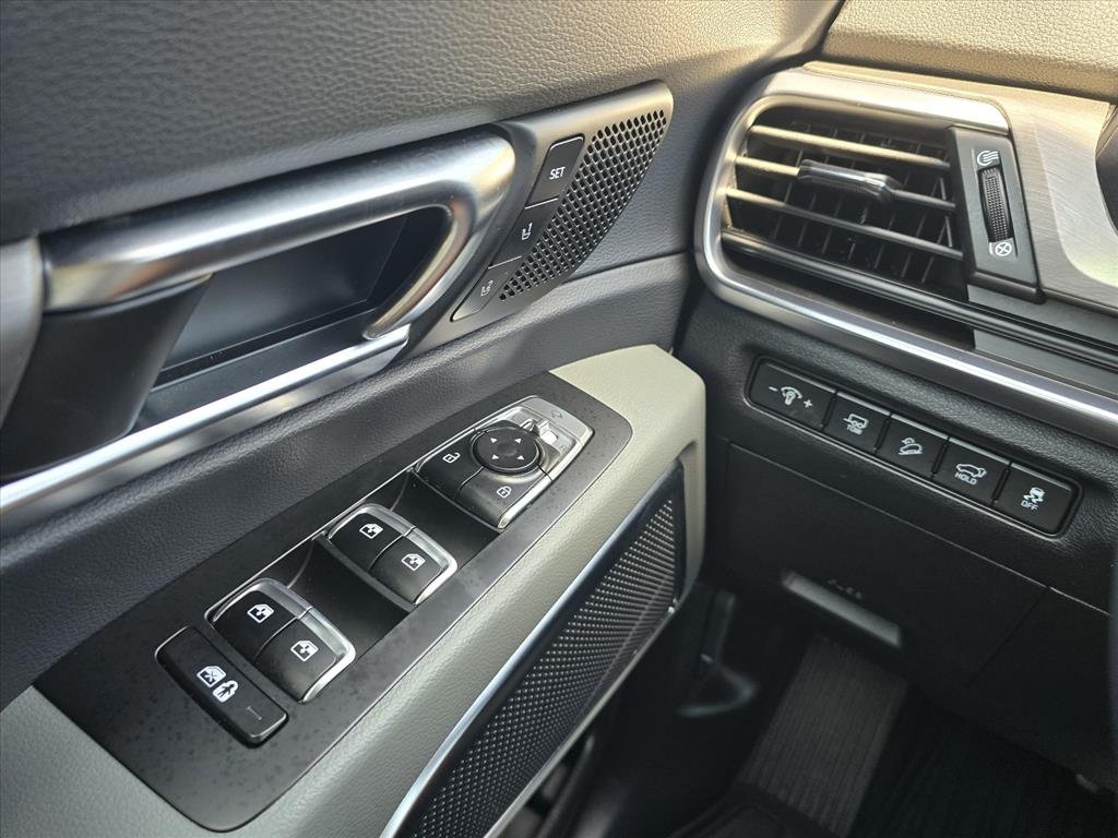Used 2024 White Kia SX-Prestige X-Pro image 22