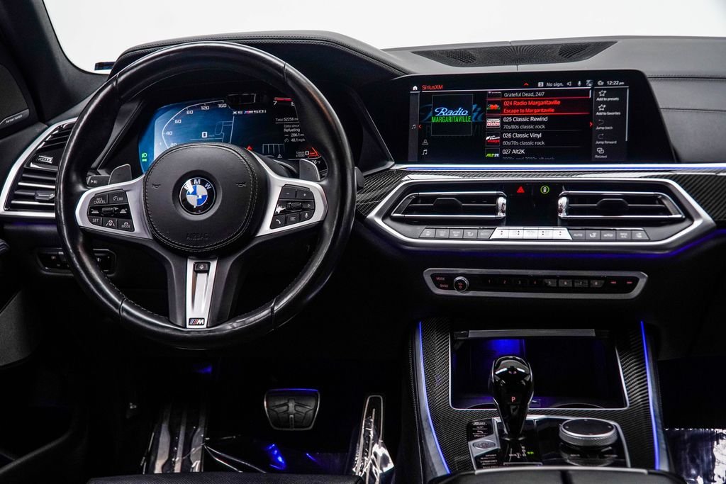Used 2022 White BMW M50i image 18