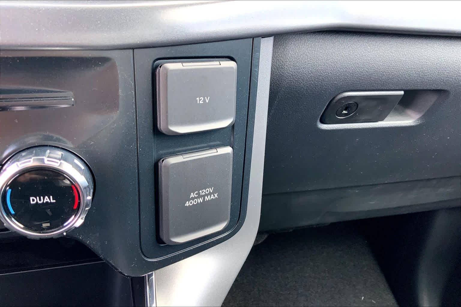 New 2026 Carbonized Gray Metallic Ford XLT image 20