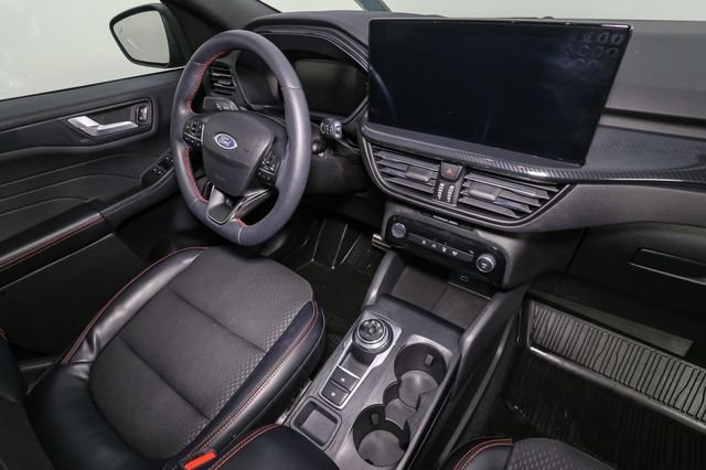 Used 2023 Gray Ford ST-Line image 18