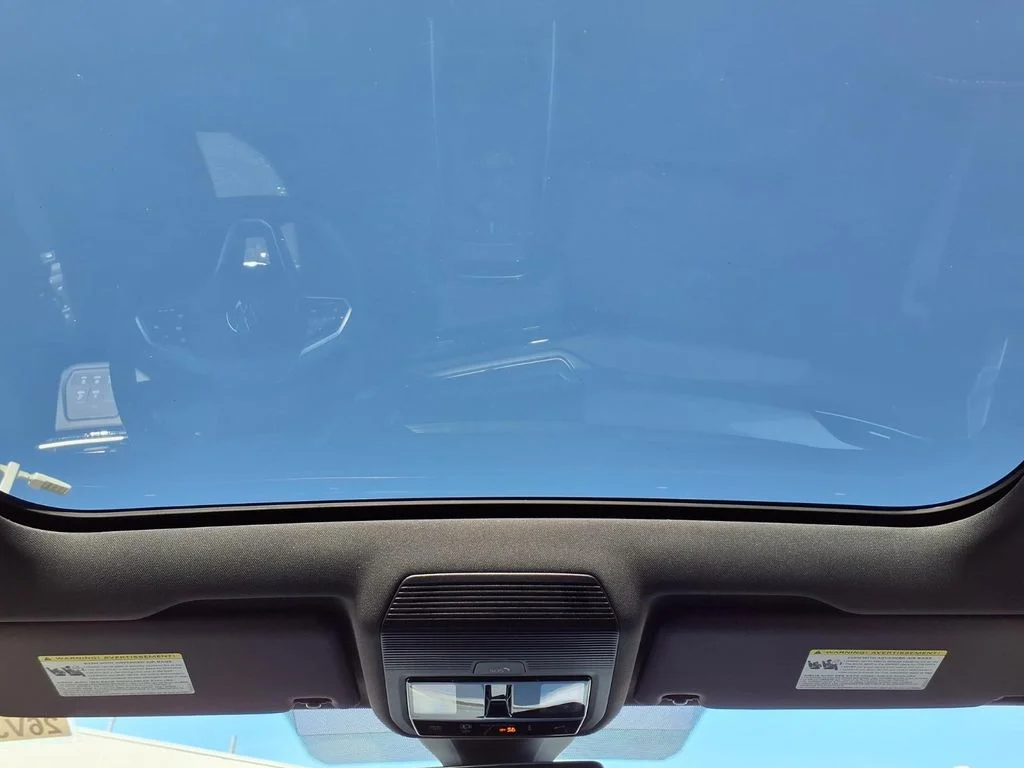 New 2026 Pure Gray with Black Roof Volkswagen Pro S Plus image 19