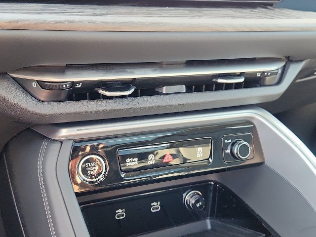 Used 2025 Tambora Gray Metallic   N7n7 Audi Premium Plus image 19