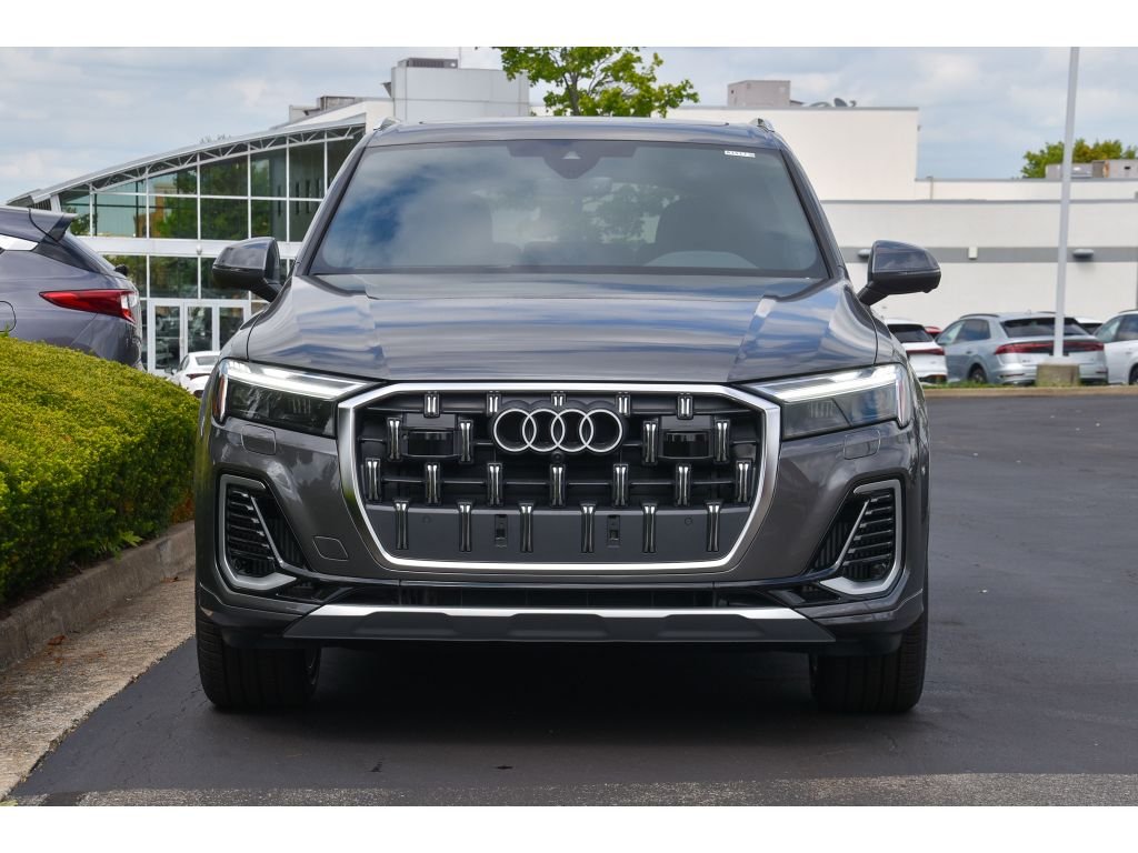 Used 2025 Gry Audi Premium Plus image 9