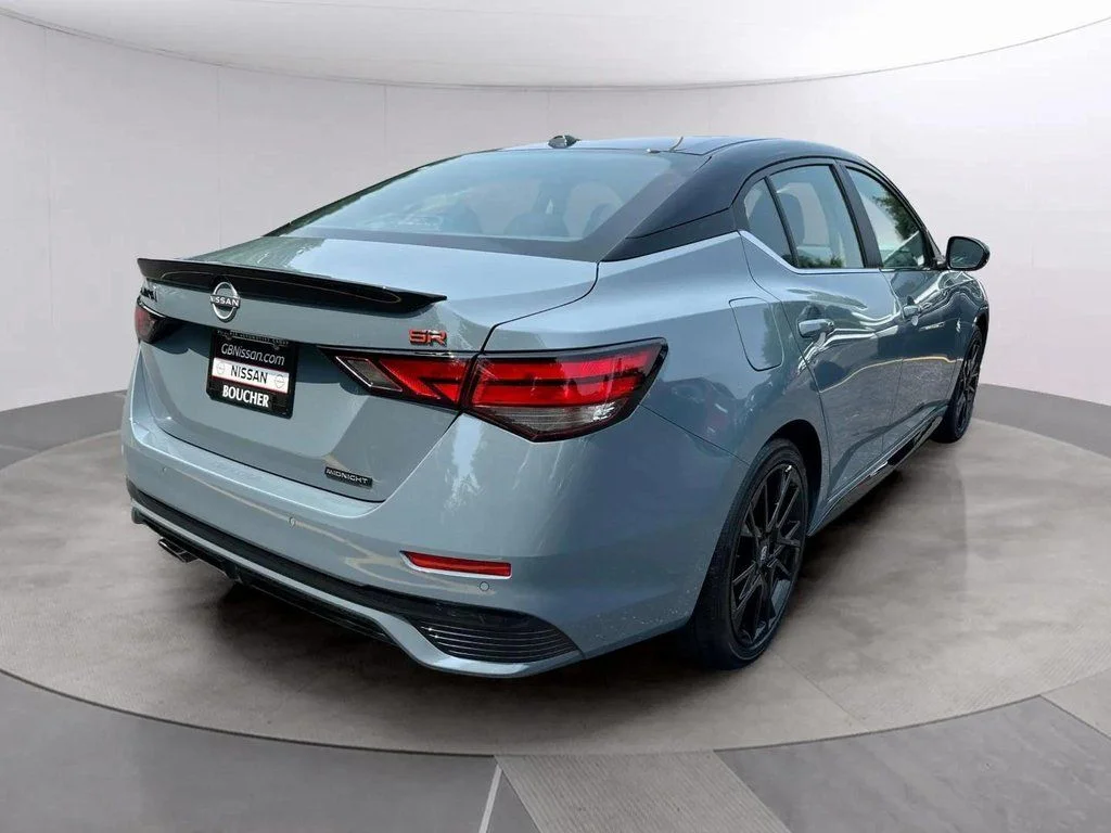 New 2025 Atlantic Gray Metallic/Super Black Nissan SR image 3