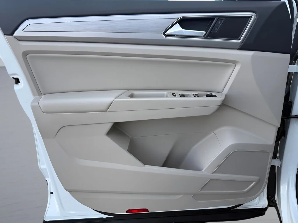 Used 2019  Volkswagen 3.6L V6 SE image 9