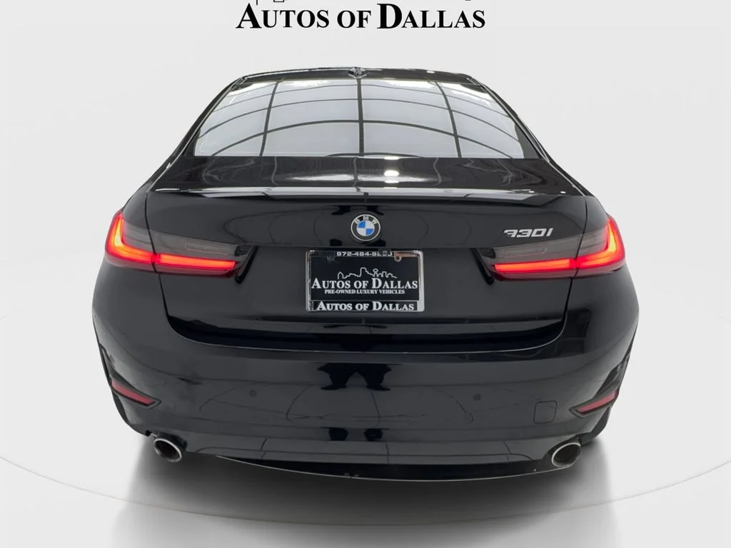 Used 2022 Black BMW 330i image 9