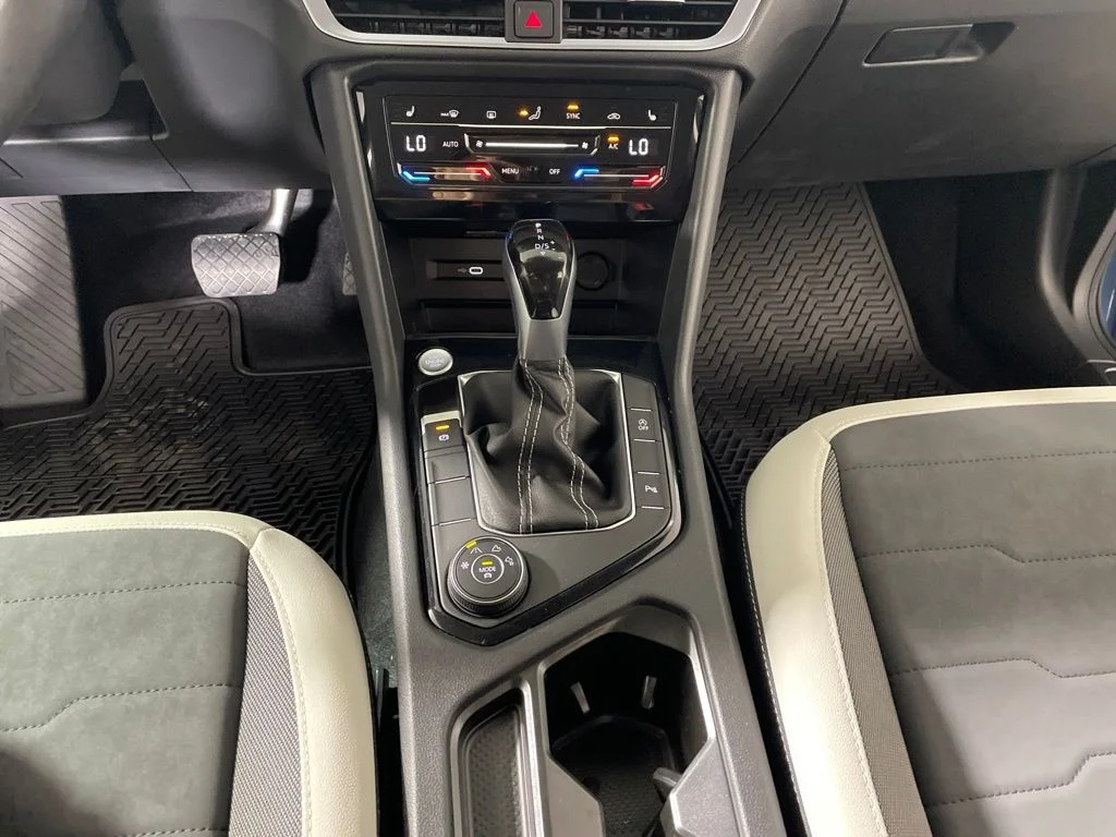 New 2026 Blue Volkswagen 1.5T SE image 17