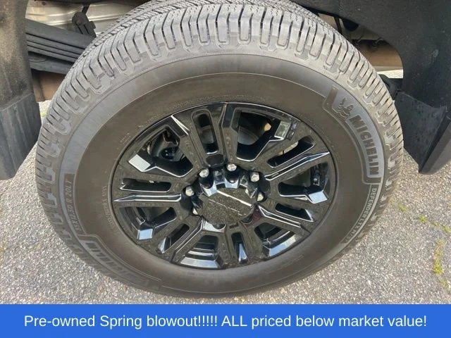 Used 2022 Black GMC Denali image 10