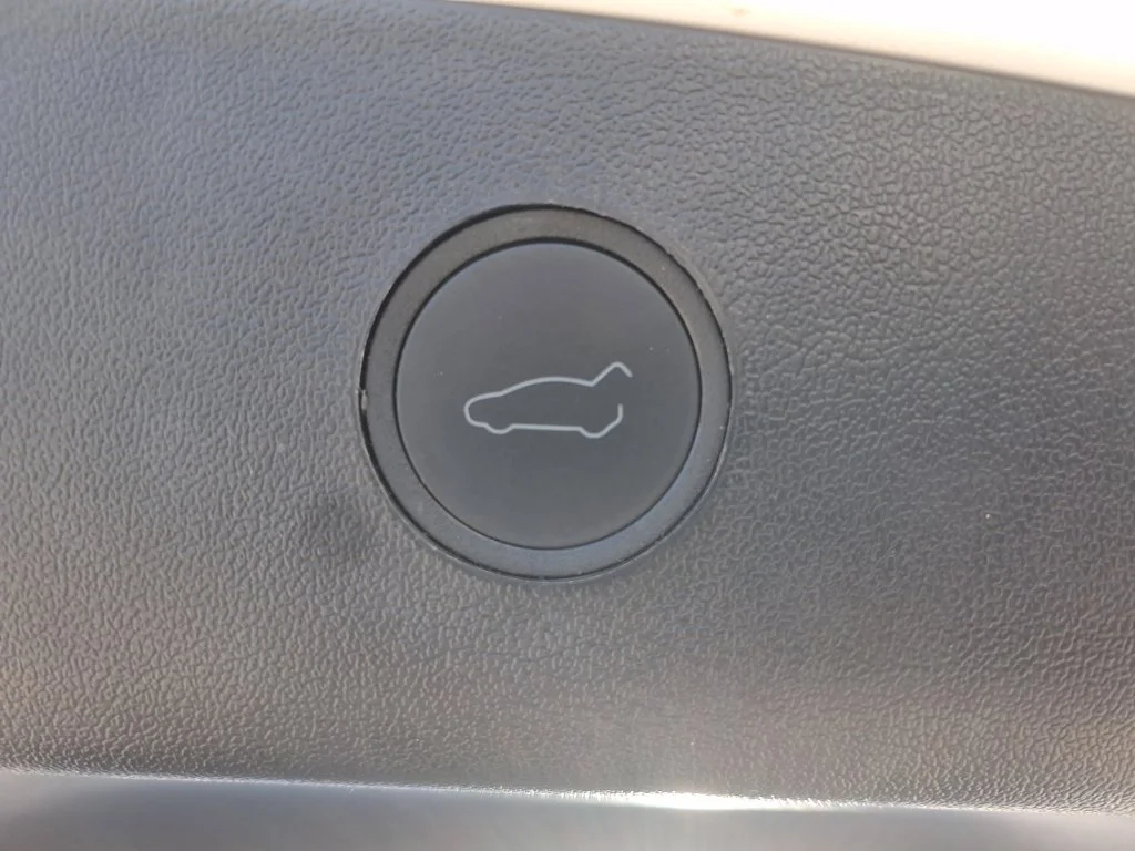 Used 2023  Tesla Base image 11