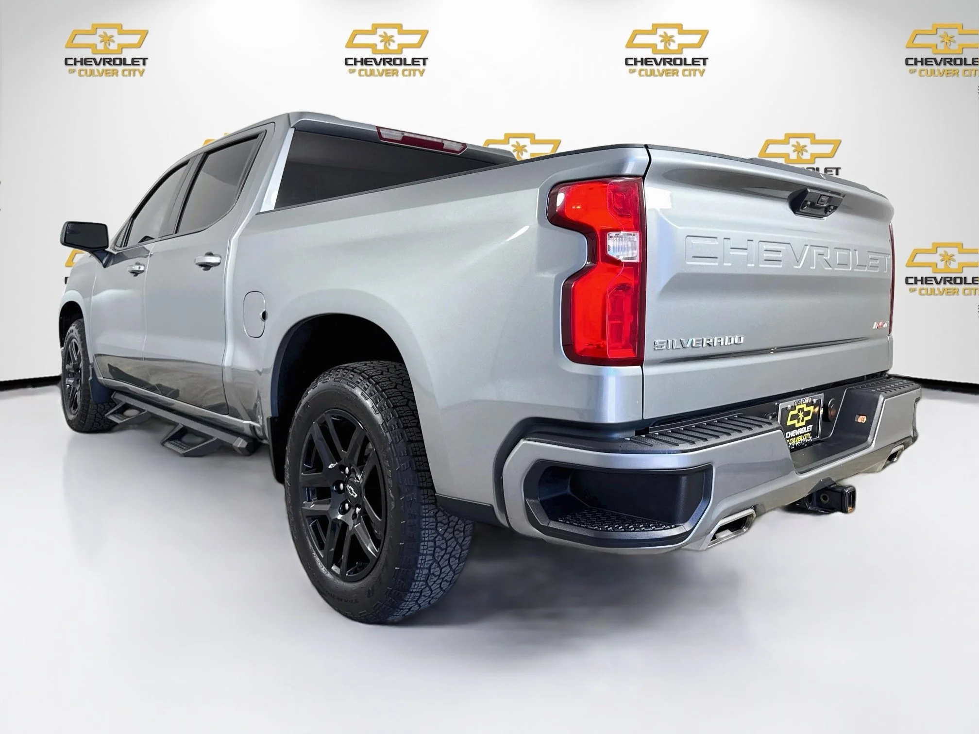 Used 2024 Sterling Gray Metallic Chevrolet RST image 6