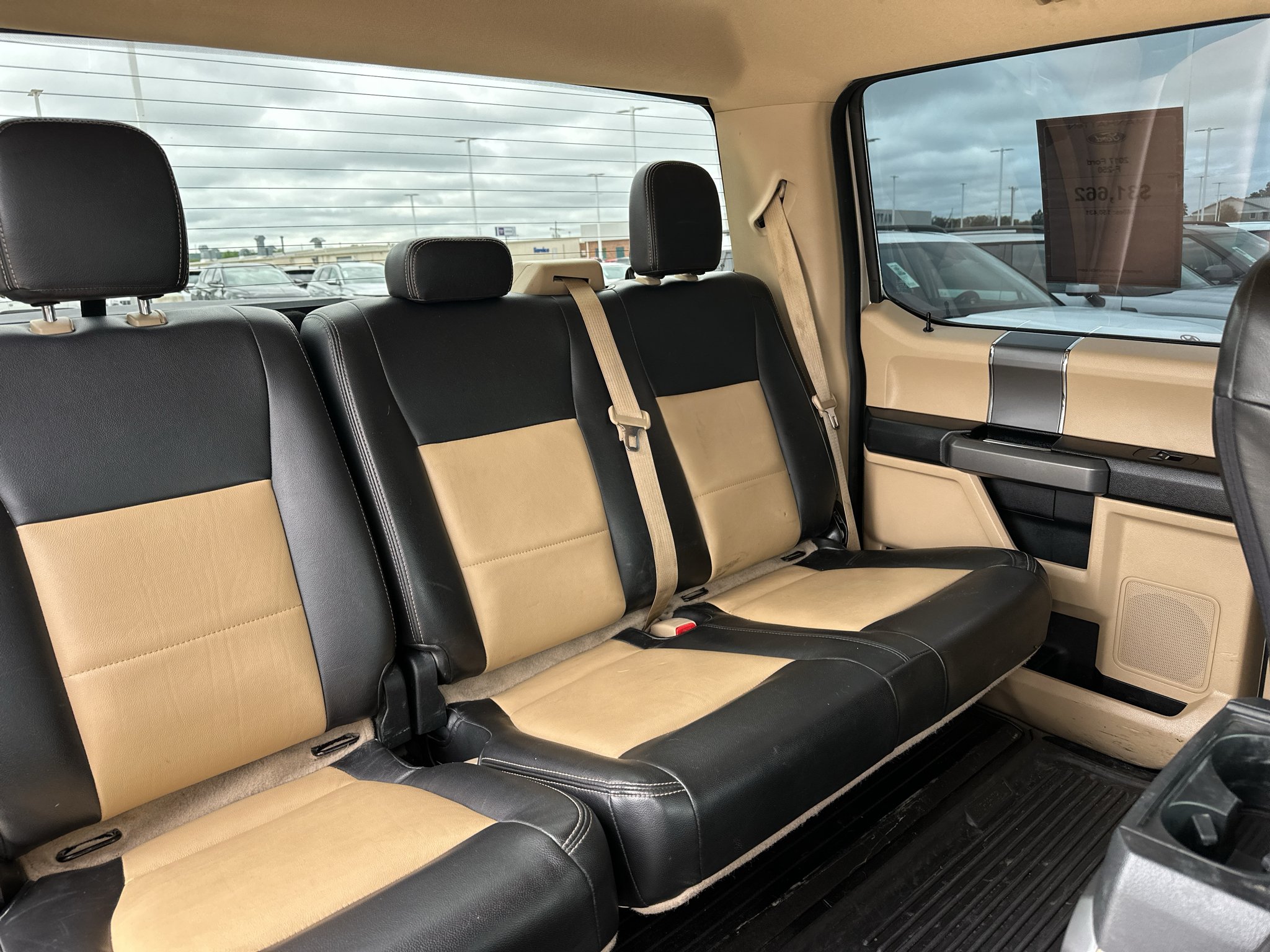 Used 2017 White Gold Metallic Ford XLT image 35