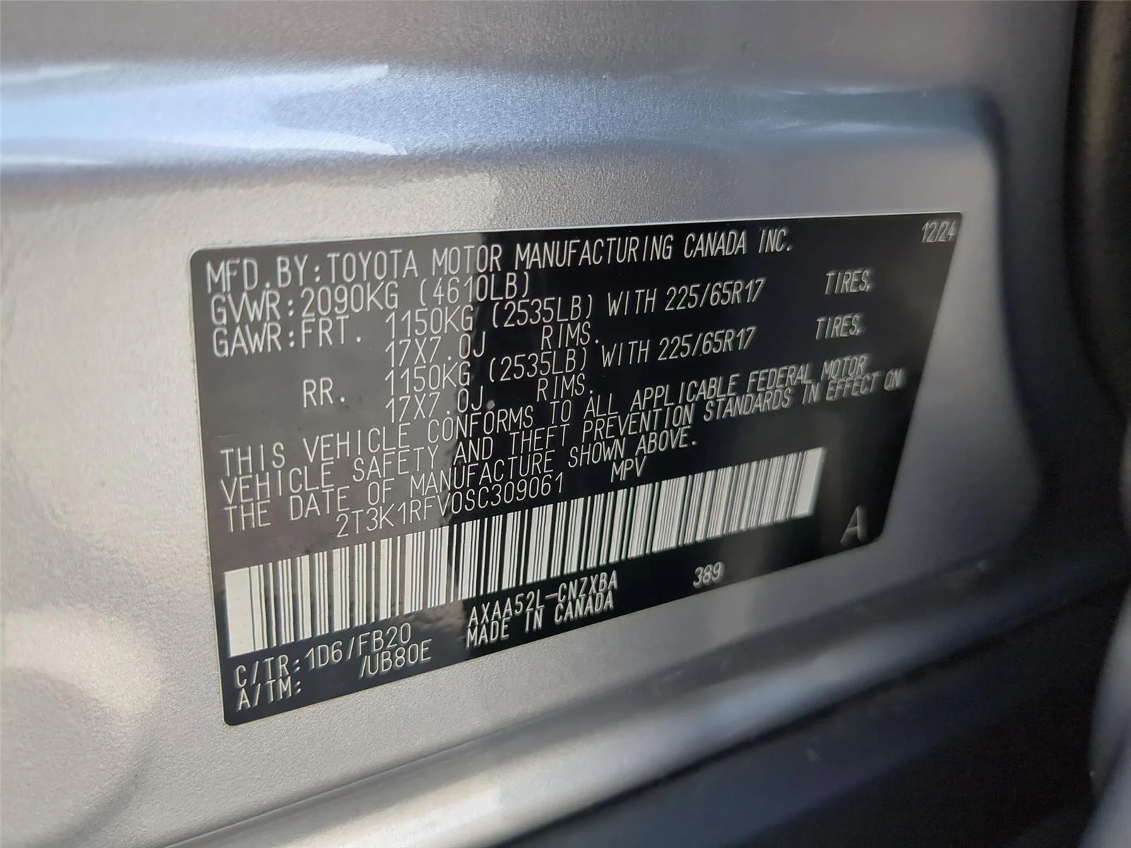 Used 2025 Silver Sky Metallic Toyota LE image 34