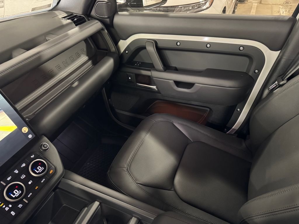 New 2026 Borasco Grey Land Rover X-Dynamic SE image 23