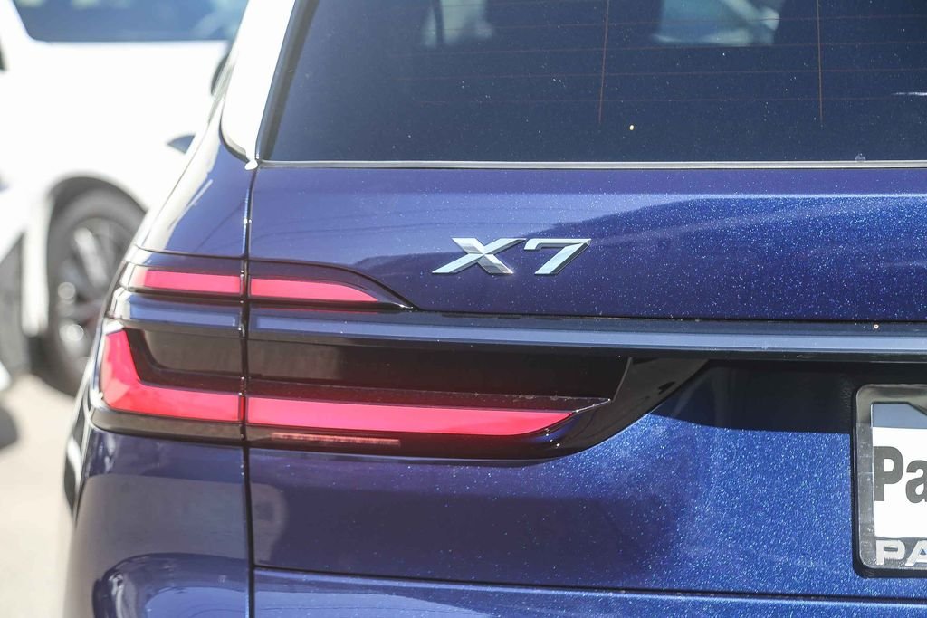 Used 2026 Tanzanite Blue II Metallic BMW xDrive40i image 7